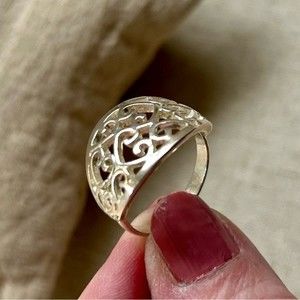 Silver swirl design ring size 8